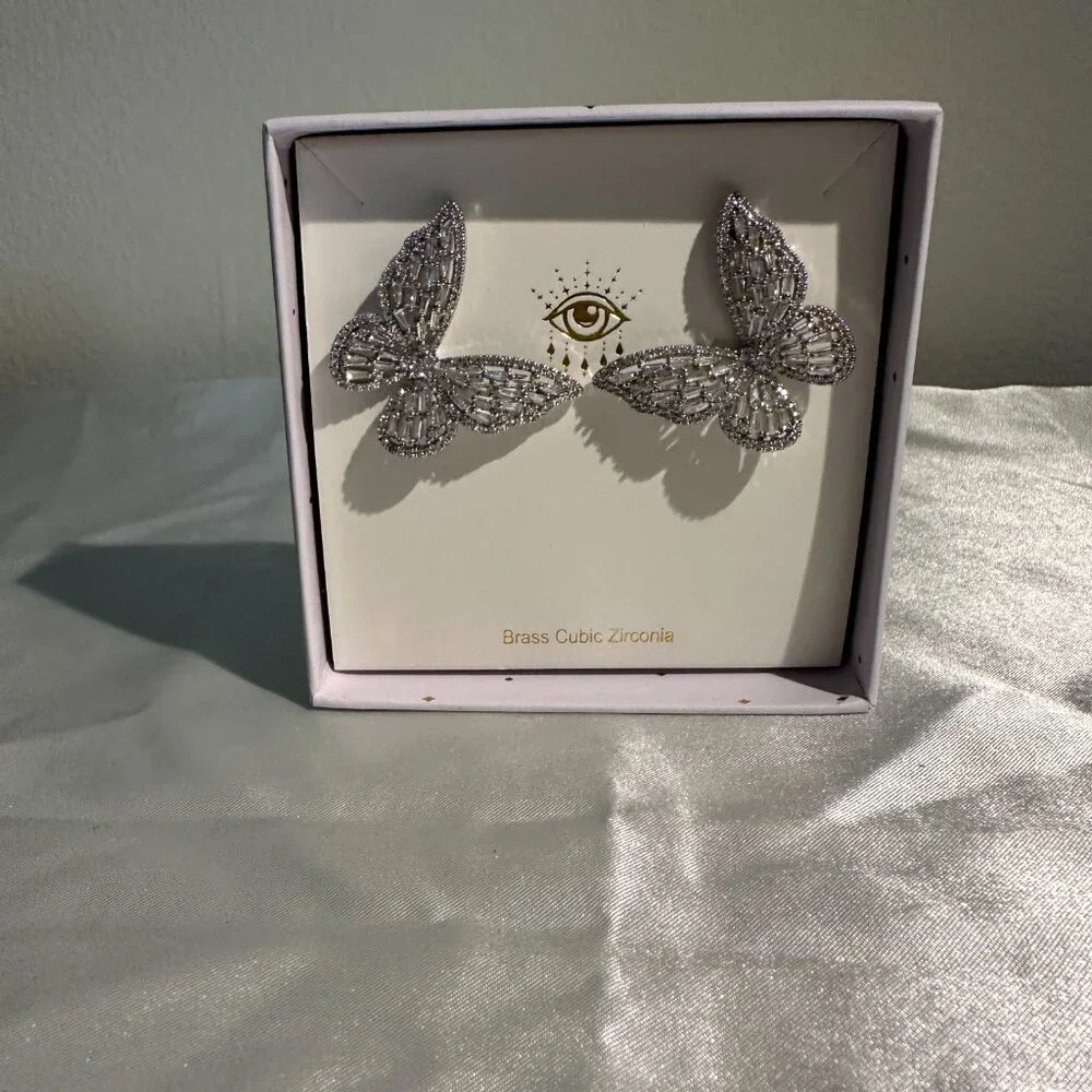 ✨ Sparkling Butterfly Earrings ✨